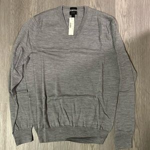 J.Crew Merino Wool V Neck sweater size medium slim Gray